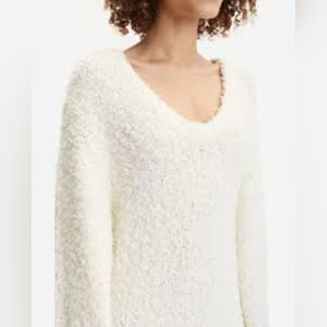 Kenneth Cole Reaction Cream V-Neck Sweater